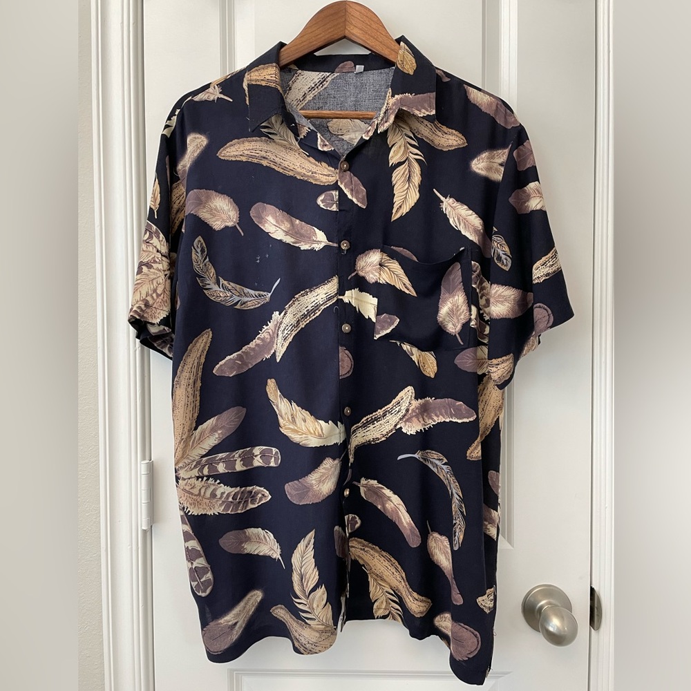 Non-branded Men’s Button Down Summer Printed Short Sleeve shirt. Size L/XL